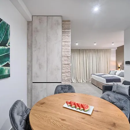 Lägenhet Liberty Living Znjan Split