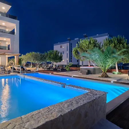 Liberty Living Znjan Apartman *