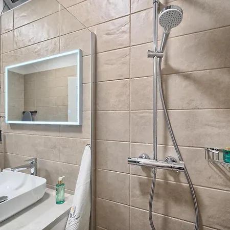 Liberty Living Znjan Apartman