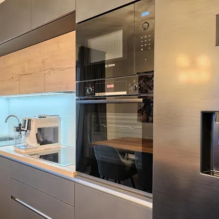 Liberty Living Znjan Apartamento