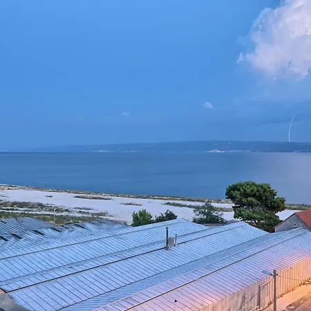 Apartman Liberty Living Znjan *