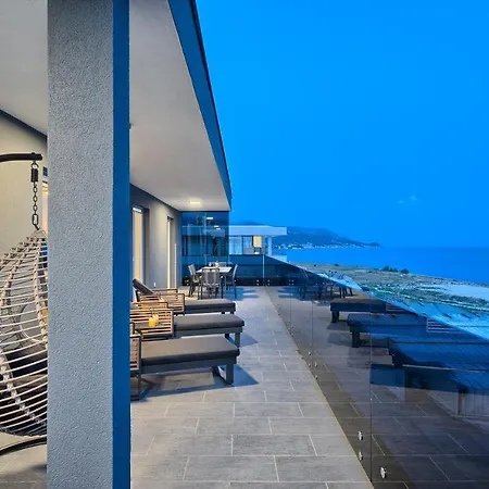 Liberty Living Apartment Split