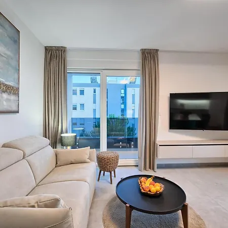 Liberty Living Apartment *