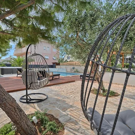 Liberty Living Znjan Apartamento *