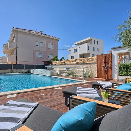 Liberty Living Znjan *