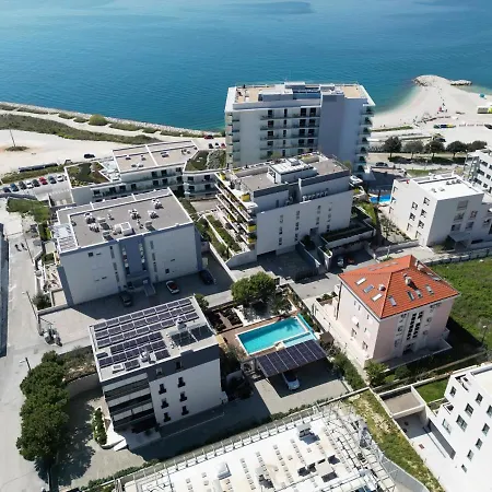 Liberty Living Znjan Apartamento